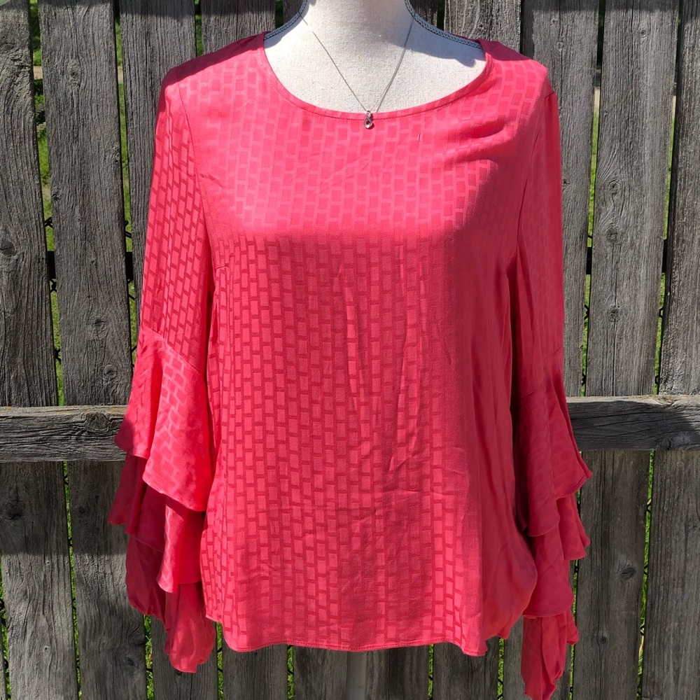 Supply & Demand Women’s Coral Blouse